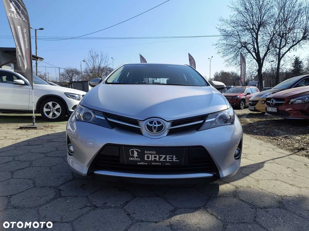 Toyota Auris - 2