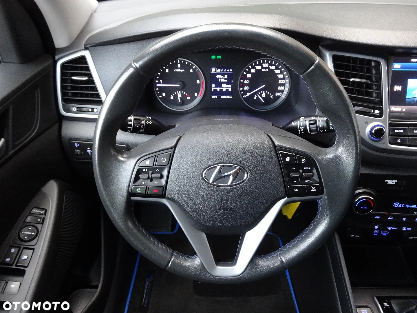 Hyundai Tucson 2.0 CRDi 4WD Automatik Style - 26