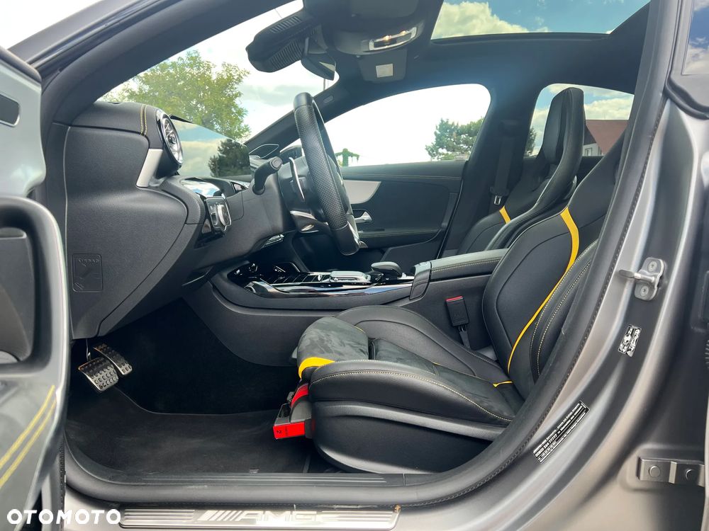 Mercedes-Benz CLA AMG 45 S 4-Matic+ 8G-DCT - 12