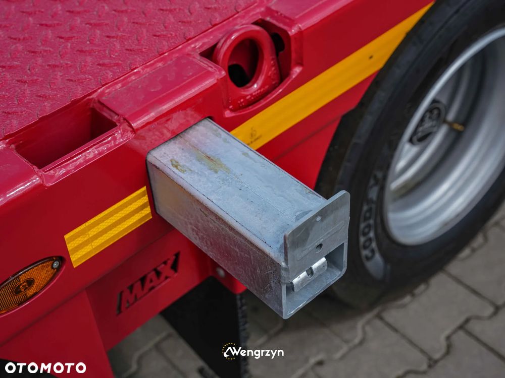 MAX Trailer 3 osiowe semi pod ciągnik lowdeck - 19
