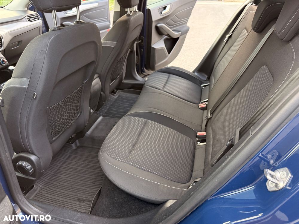 Ford Focus - 10