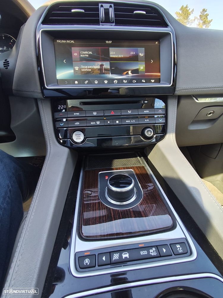 Jaguar F-Pace 2.0 i4D Prestige AWD Aut. - 5