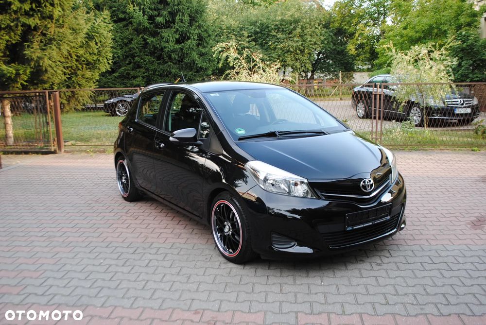 Toyota Yaris 1.0 Premium - 1