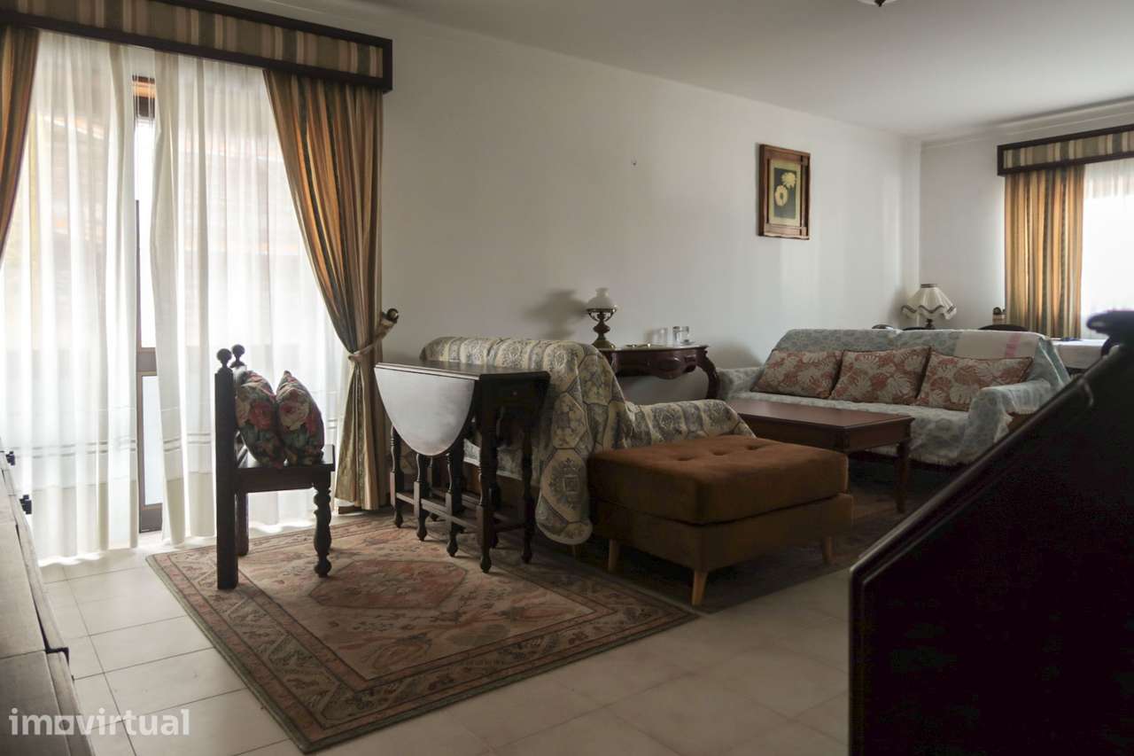 T3 150m² no Centro de Fátima | Potencial T4 | Av. Beato Nuno - Grande imagem: 3/13