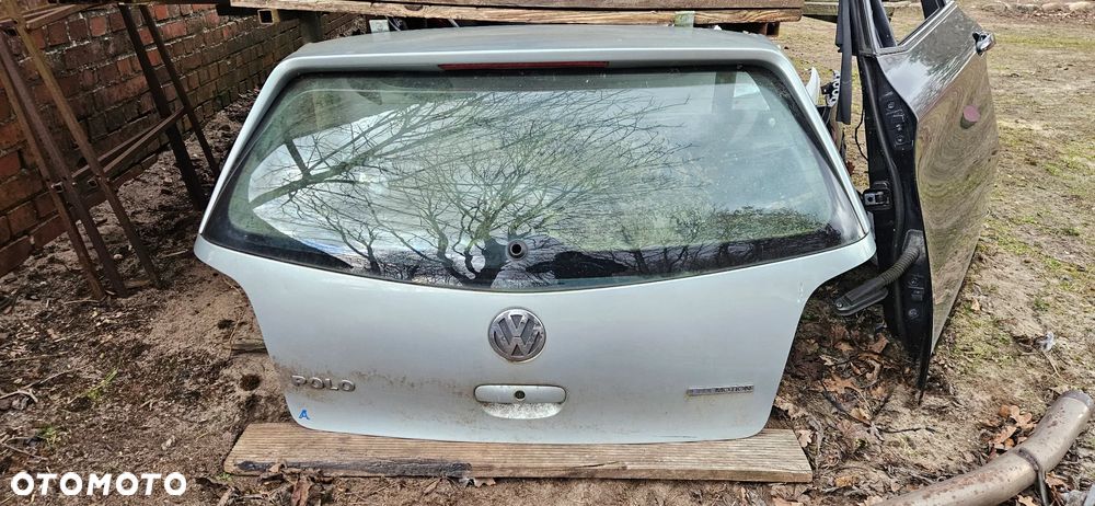 VW Polo 9N IV LIFT 2005-2009  Klapa bagażnika   Szyba - 2
