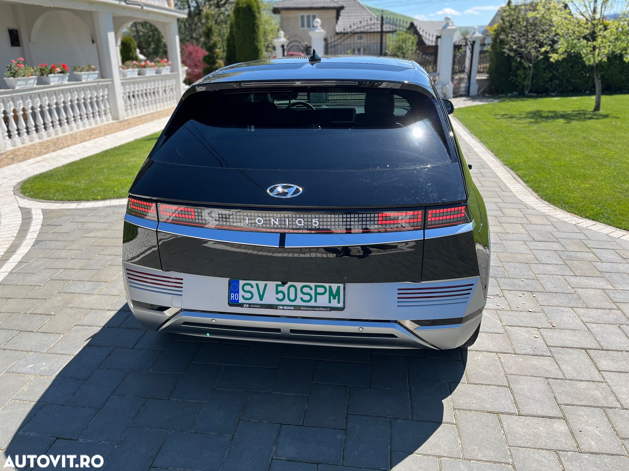 Hyundai IONIQ - 15
