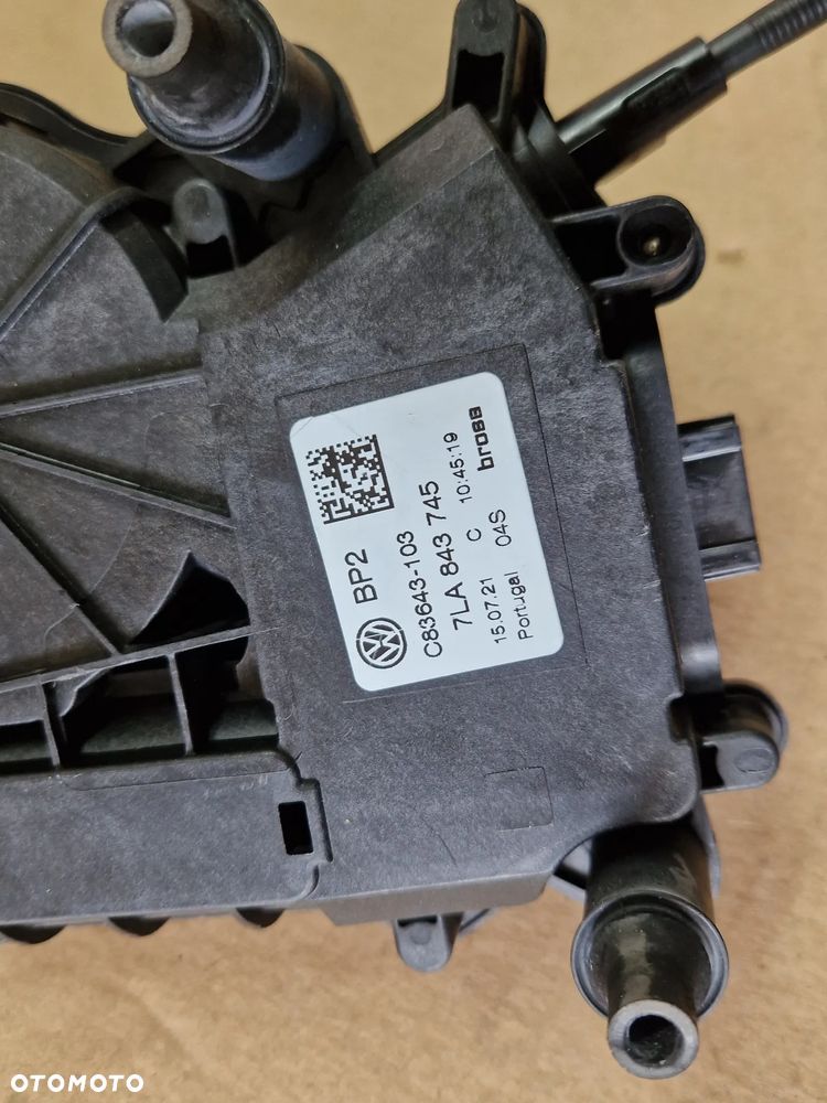 ZAMEK DRZWI LEWY VW T6.1 7LA843603G 7LA843745 - 14