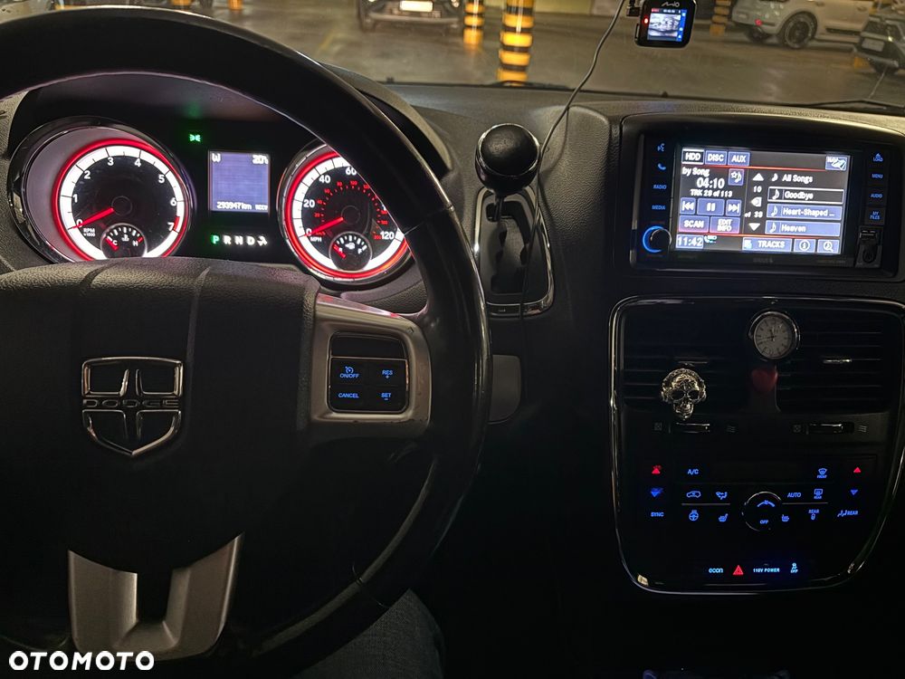 Dodge Grand Caravan - 18