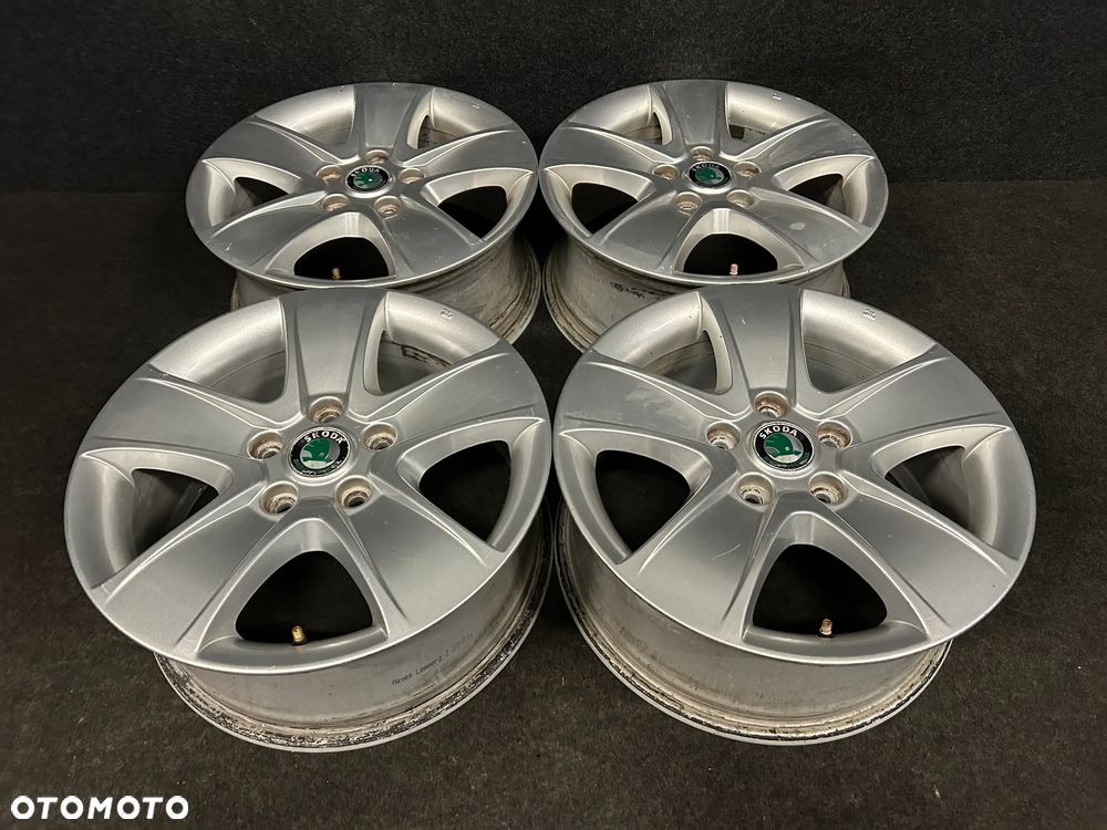 Alufelgi Skoda Octavia II, III 16 cali 5x112 4szt. Ładne! - 4