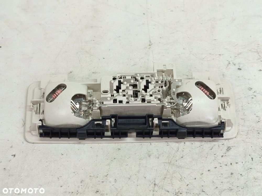 LAMPKA OŚWIETLENIA WNĘTRZA VW PASSAT B8 5G0947291K - 3