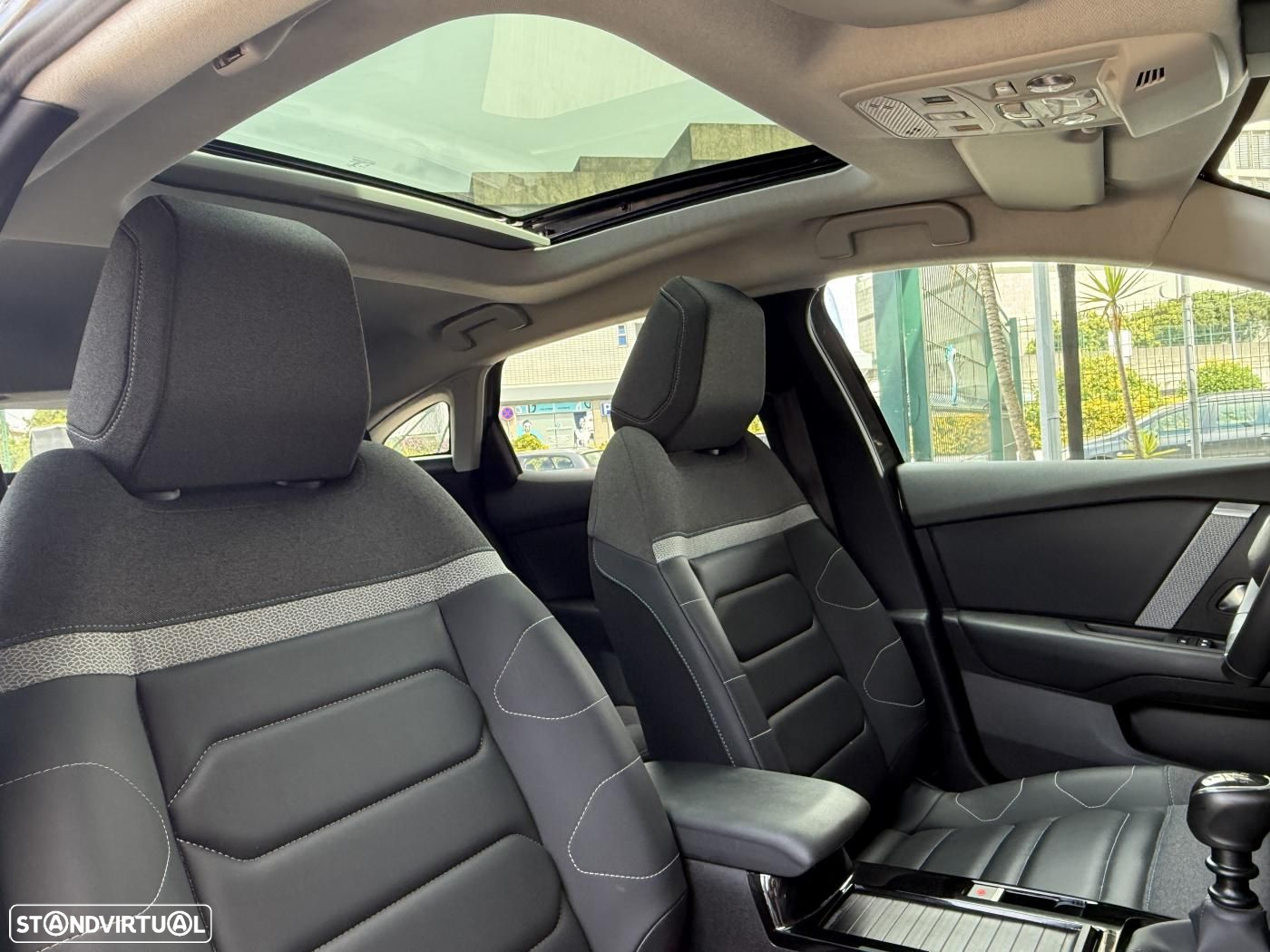 Citroën C4 1.2 PureTech Shine - 43