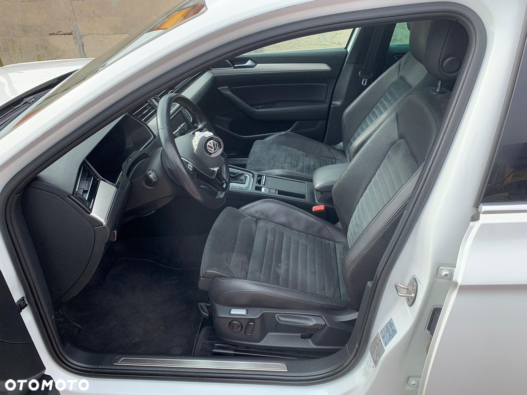 Volkswagen Passat - 21