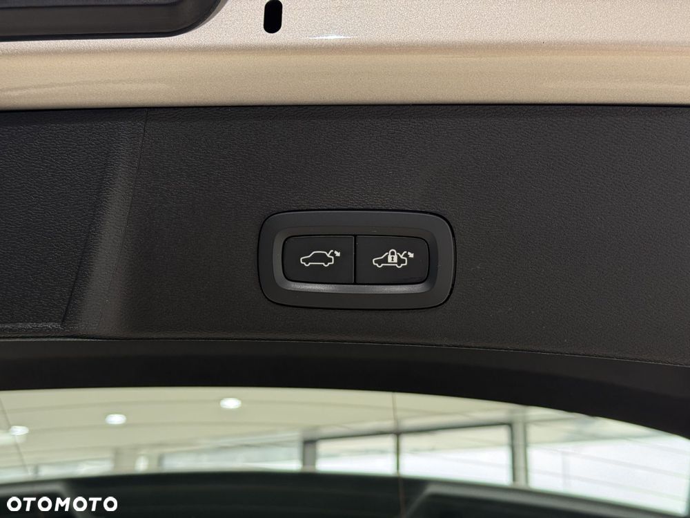 Volvo XC 40 - 18