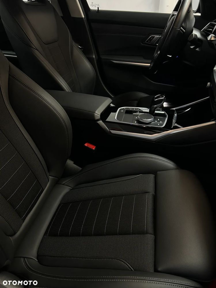 BMW Seria 3 318i Sport Line - 8