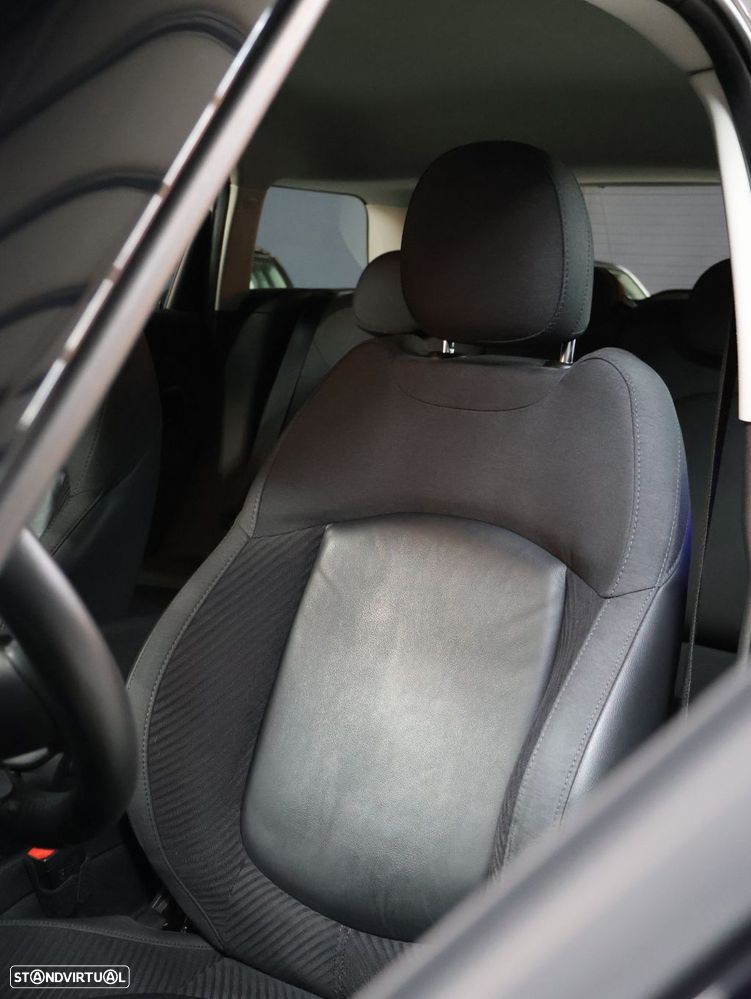 MINI Countryman Cooper SE ALL4 Auto - 7