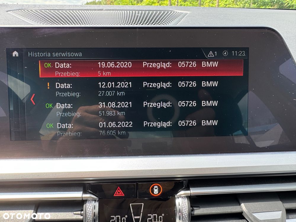 BMW Seria 3 318d Sport Line - 32