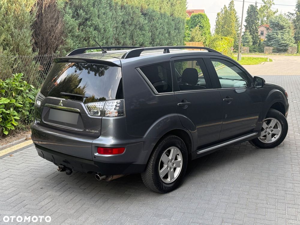 Mitsubishi Outlander 2.0 2WD CVT Invite - 6
