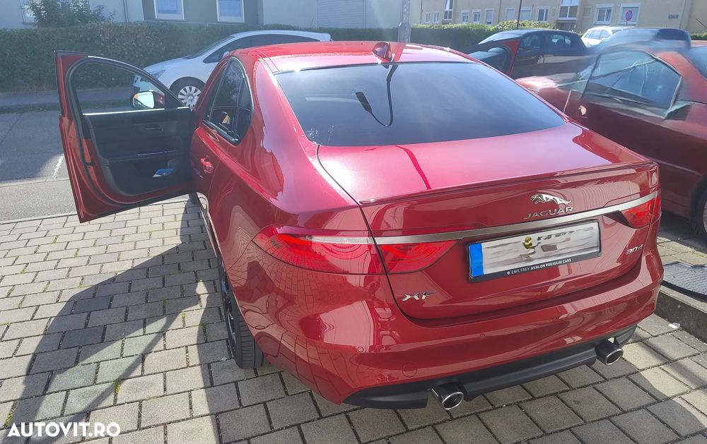 Jaguar XF 30d RWD R-Sport - 15