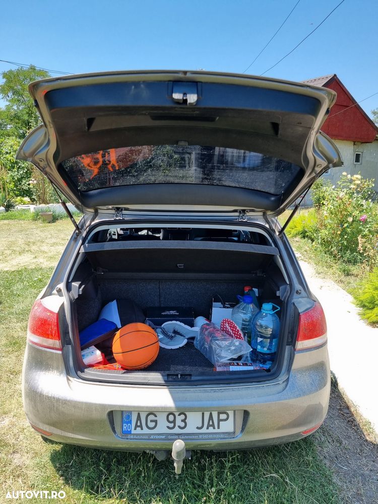 Volkswagen Golf - 10