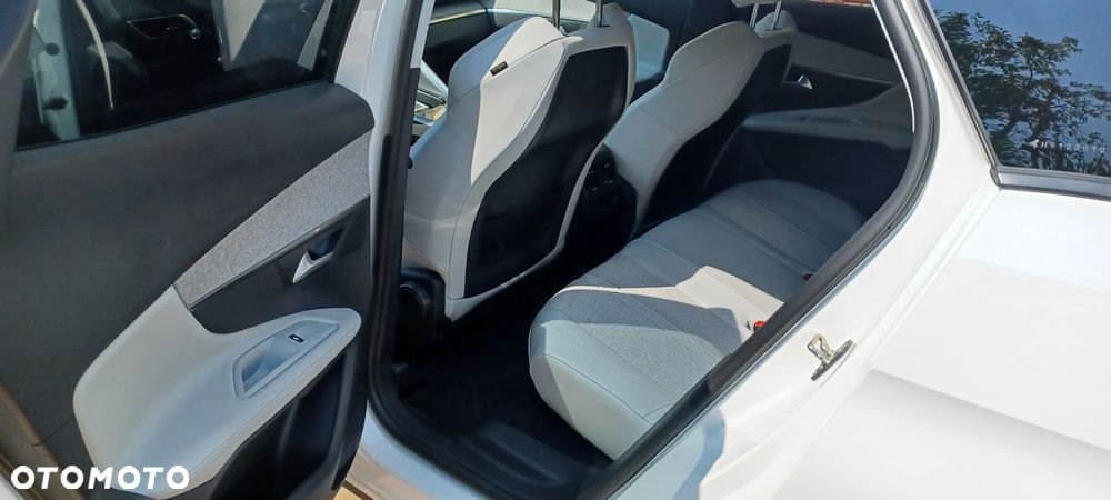 Peugeot 3008 PureTech 130 Stop & Start EAT6 Allure - 7