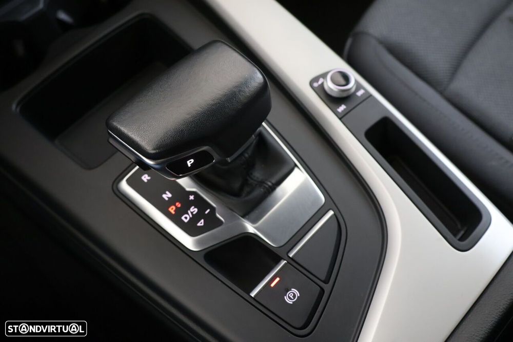 Audi A4 Avant 35 TDI S tronic S line - 12