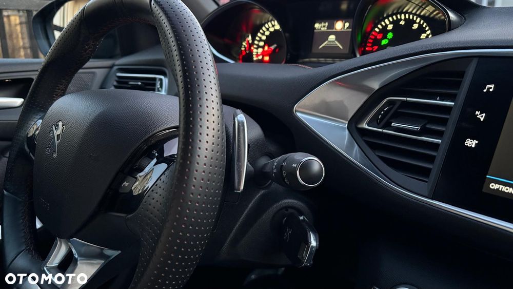 Peugeot 308 PureTech 130 GPF EAT8 Stop & Start Active Business-Paket - 6