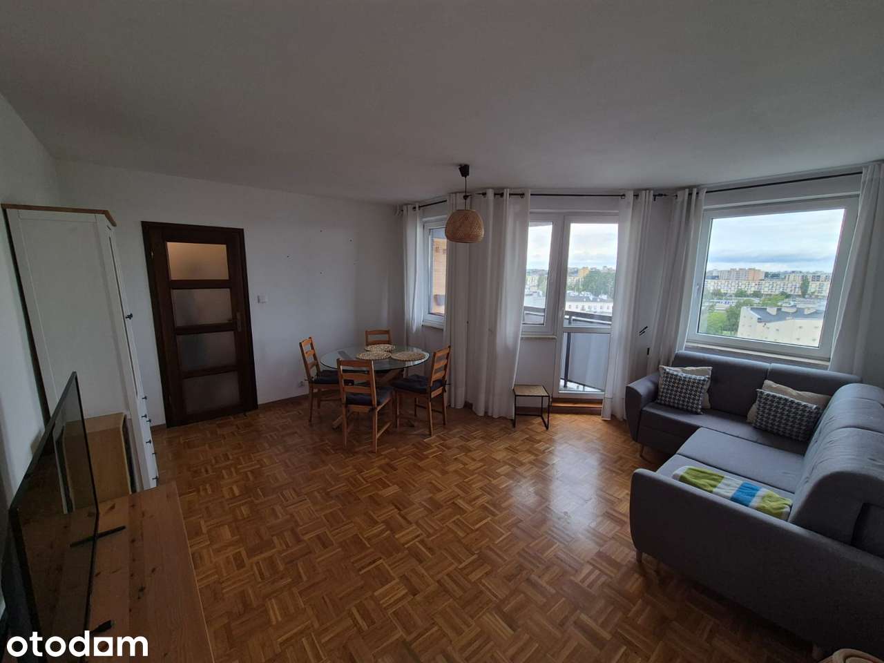52m2, 2 pokoje, ciche, czyste, wyposażone. Dostępne od zaraz