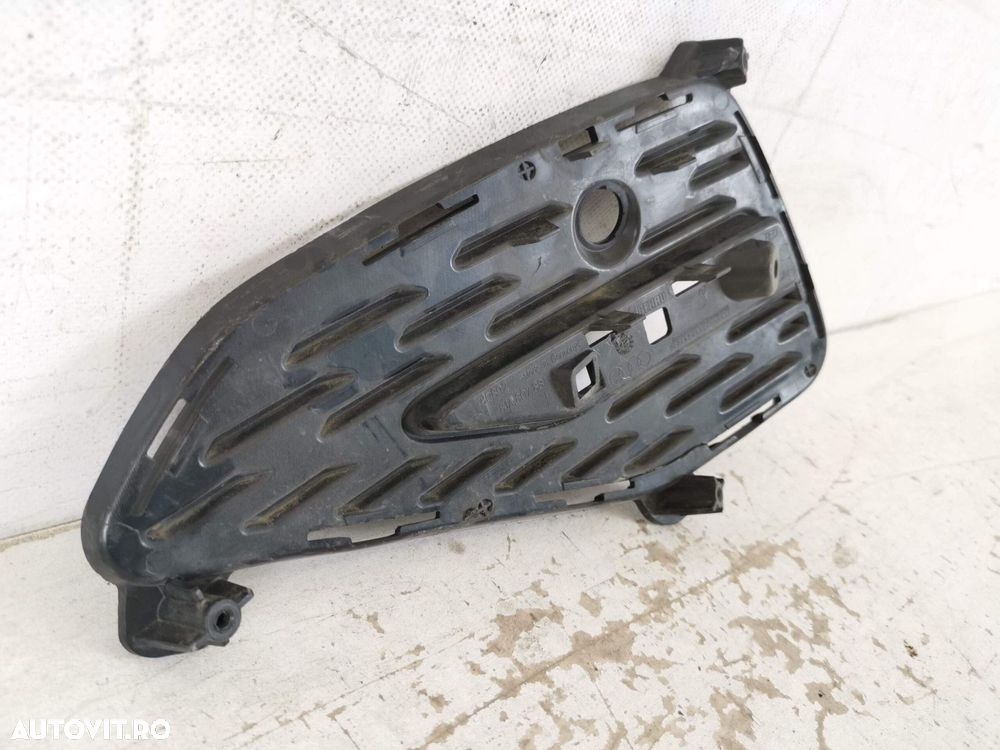 Grila Proiector Bara Spate Stanga Audi Q2 1 2016 2017 2018 2019 2020 2 - 6