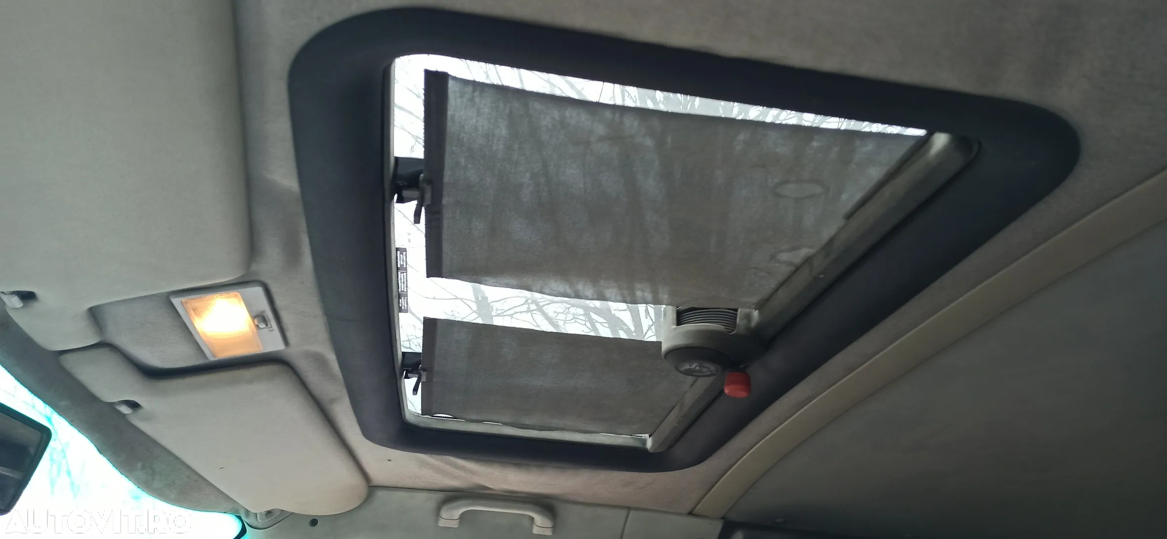 Volkswagen Caravelle - 7