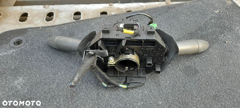 PRZEŁĄCZNIK ZESPOLONY Taśma zwijak poduszki  FIAT PANDA ORYGINAL 735360978 - 2