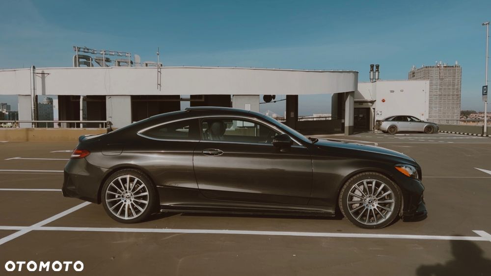 Mercedes-Benz Klasa C 300 Coupe 9G-TRONIC AMG Line - 2