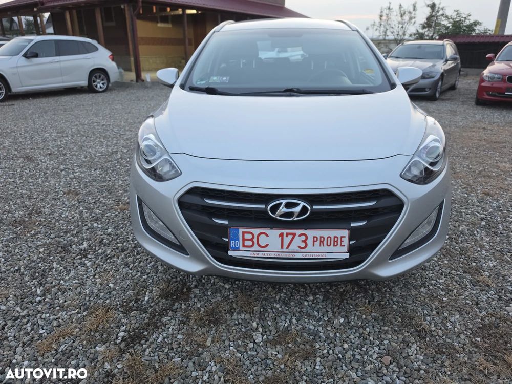 Hyundai i30 blue 1.6 CRDi Classic - 1