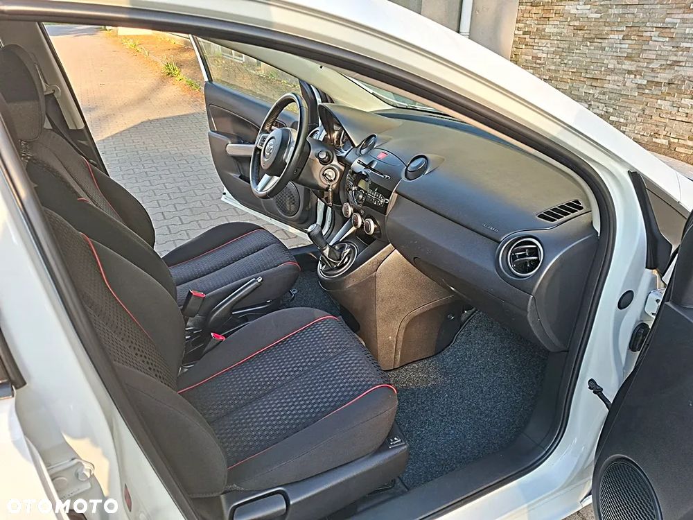 Mazda 2 1.3 Exclusive - 28