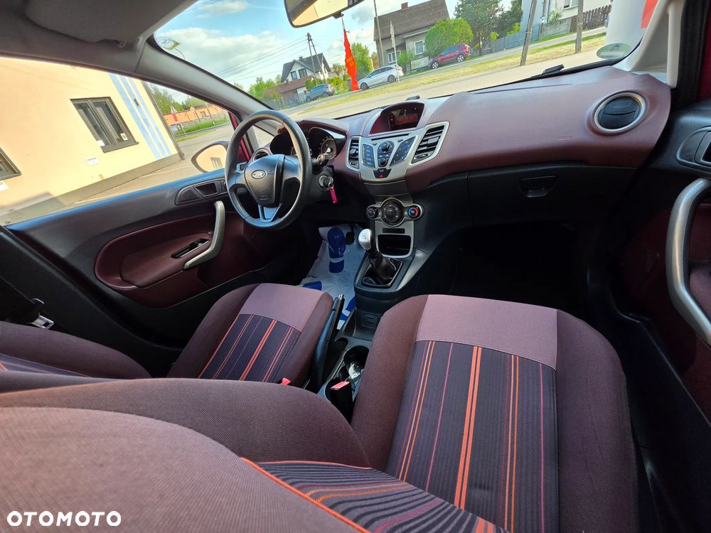 Ford Fiesta 1.25 Celebration - 16