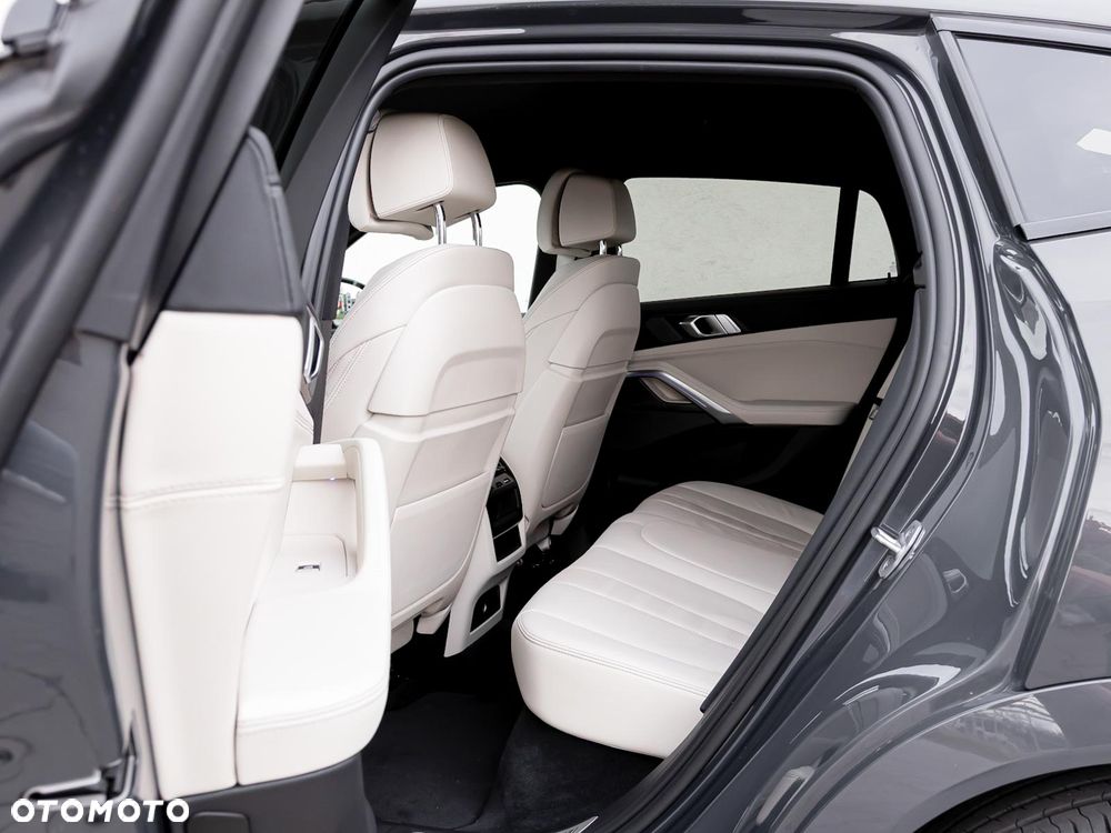 BMW X6 xDrive30d mHEV - 13