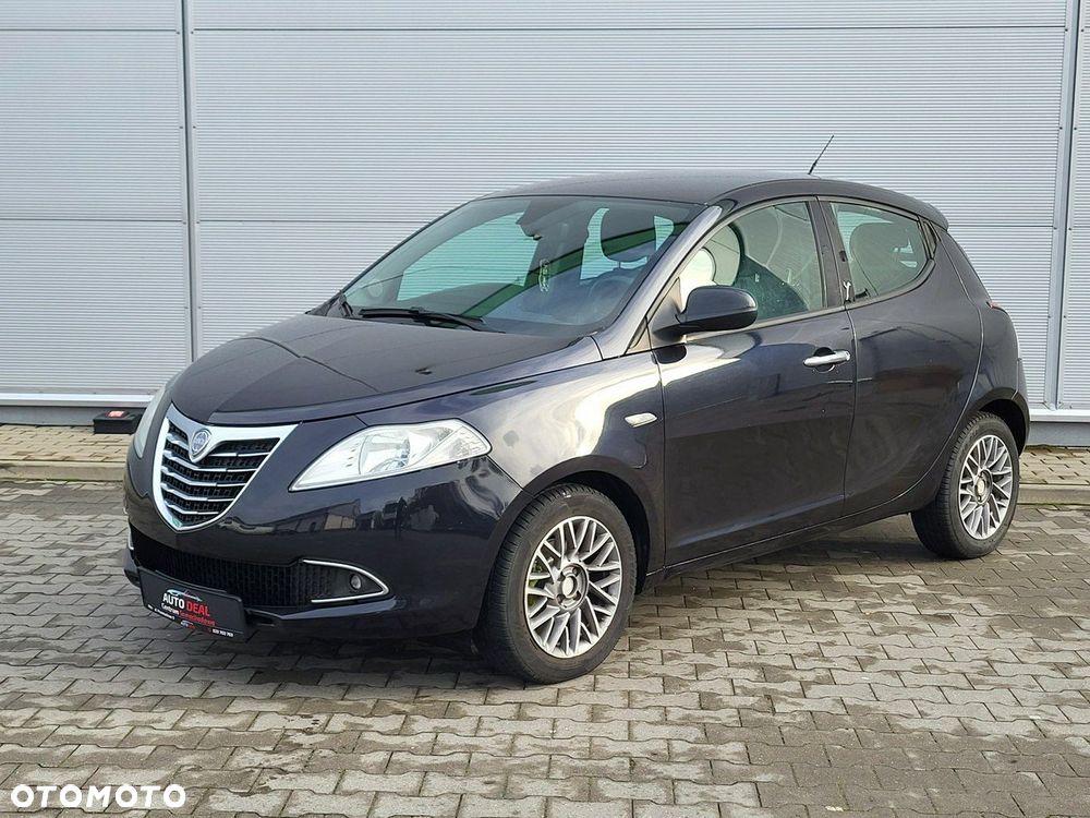 Lancia Ypsilon - 9