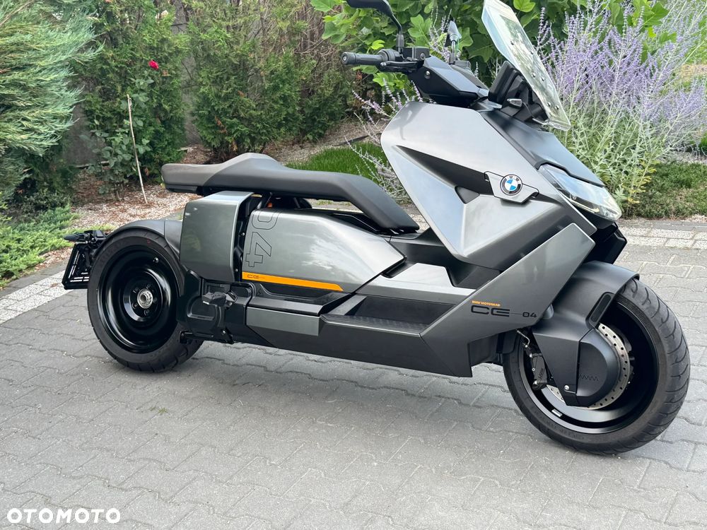 BMW CE 04 - 10