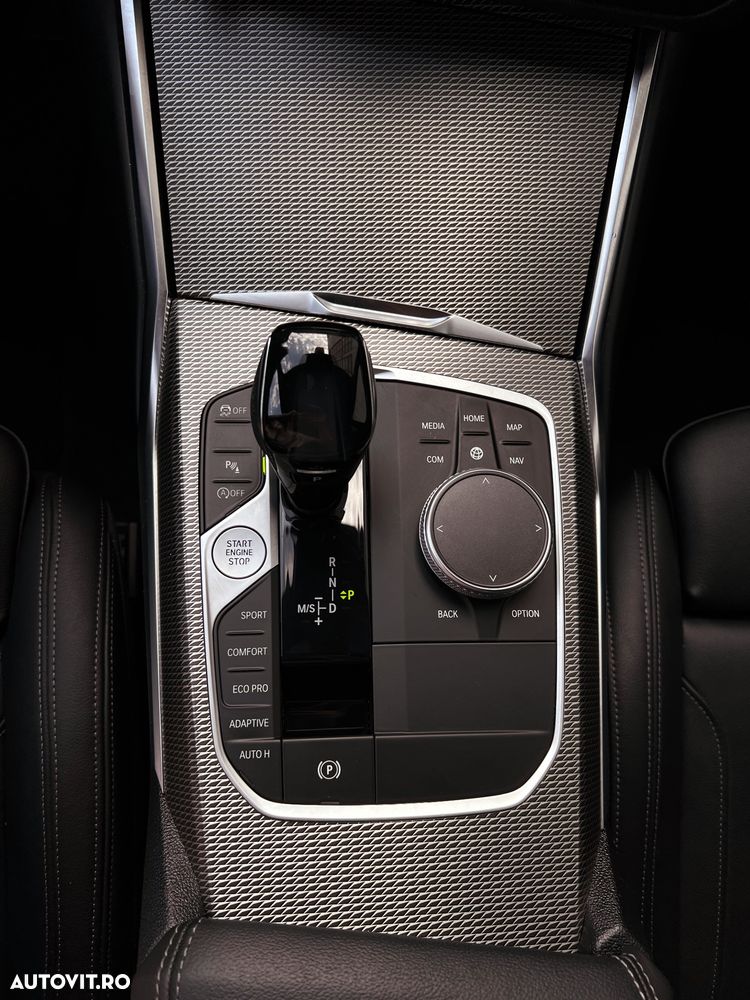 BMW Seria 3 330i AT - 25