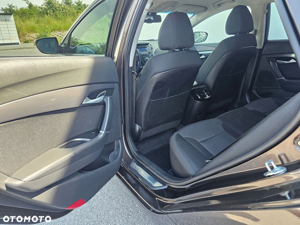 Hyundai i40 Kombi 1.7 CRDi Premium - 11