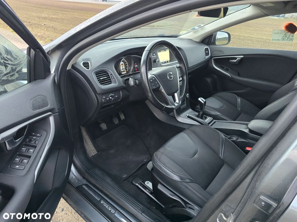Volvo V40 D2 Drive-E Momentum - 14