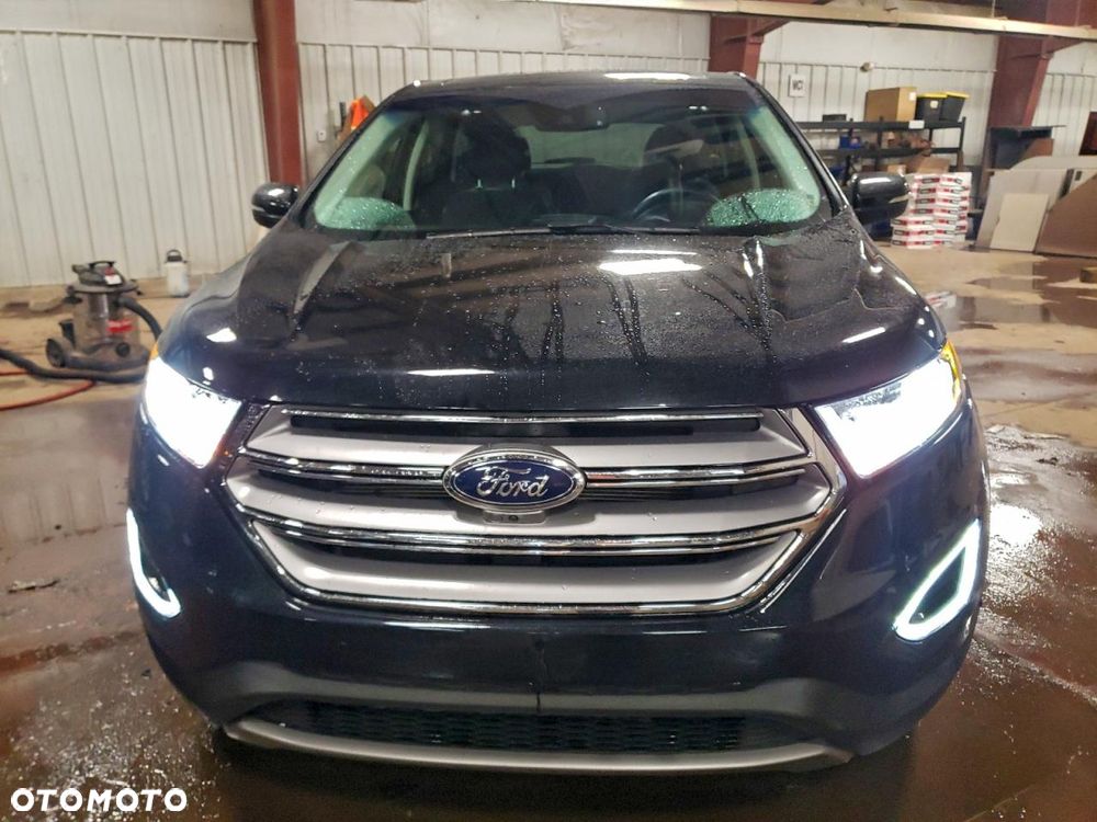 Ford Edge - 8
