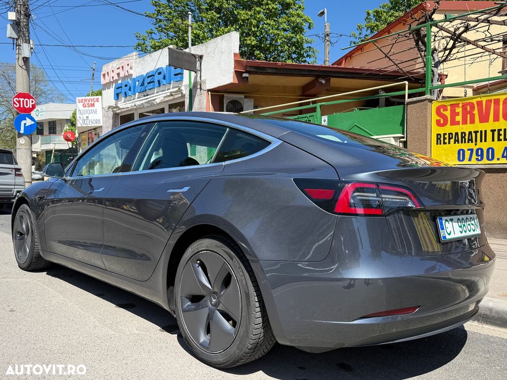 Tesla Model 3 - 13