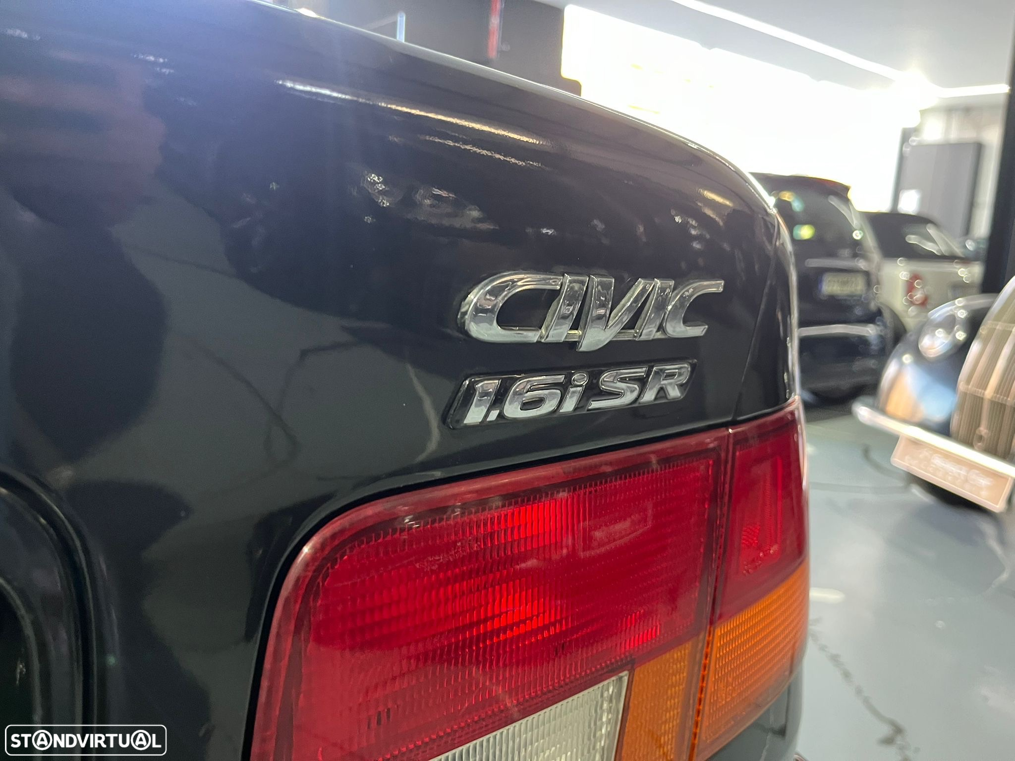 Honda Civic 1.6 SR - 29