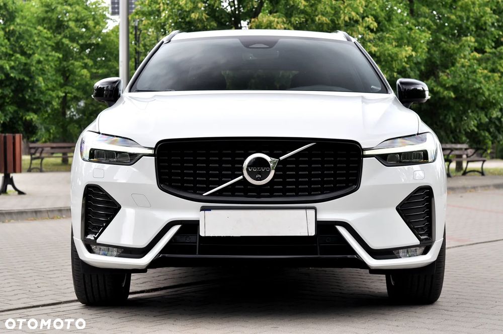 Volvo XC 60 B4 D AWD Ultimate Dark - 6