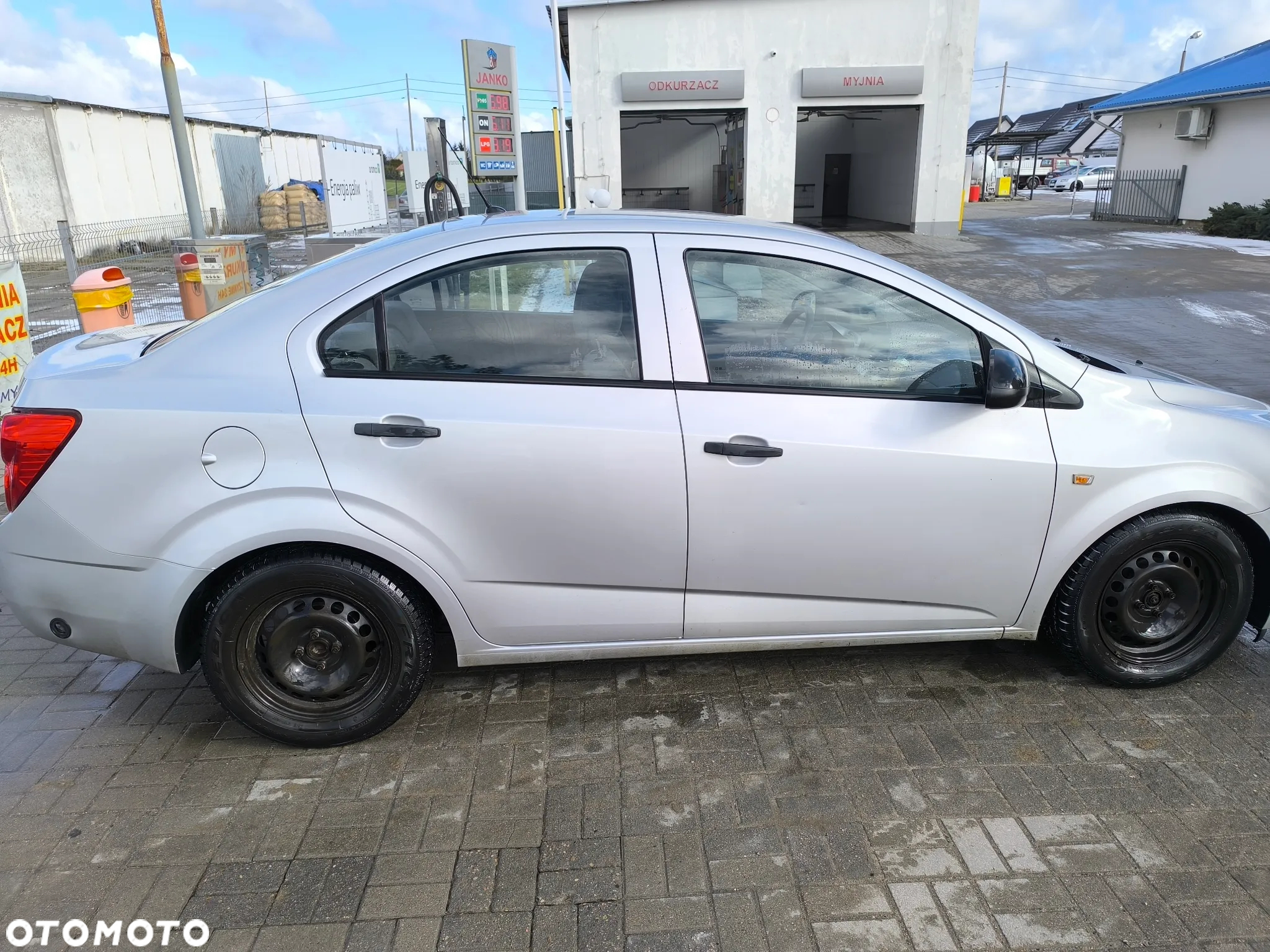 Chevrolet Aveo 1.2 LS - 4