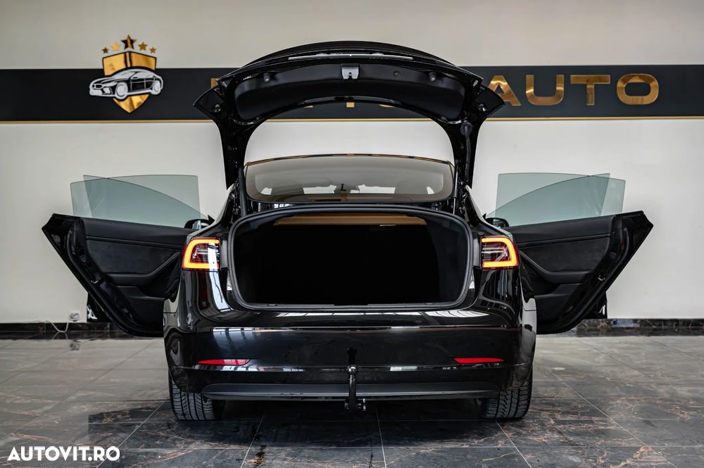 Tesla Model 3 Langstreckenbatterie Allradantrieb Dual Motor - 28