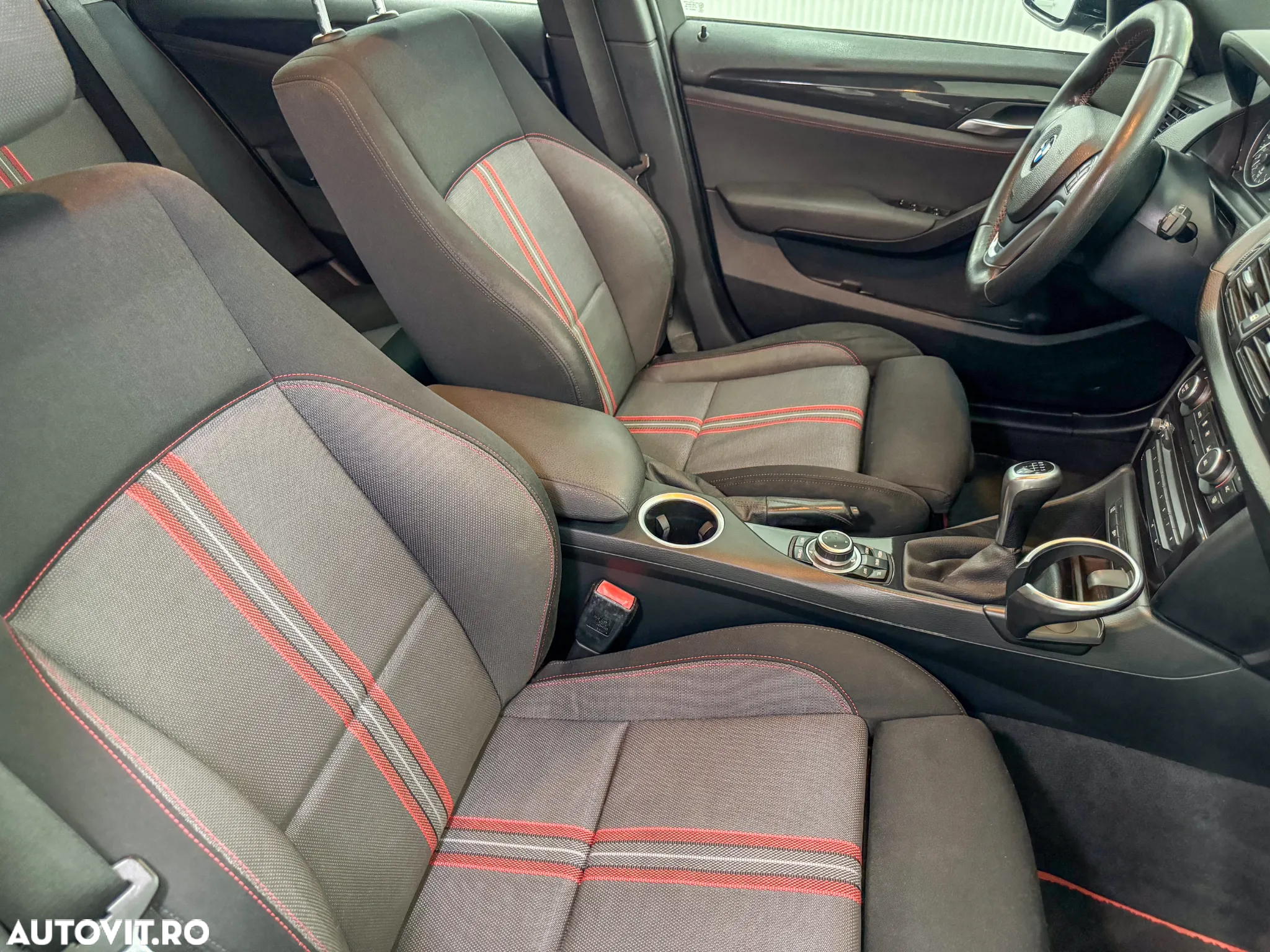BMW X1 sDrive18d Sport Line - 16