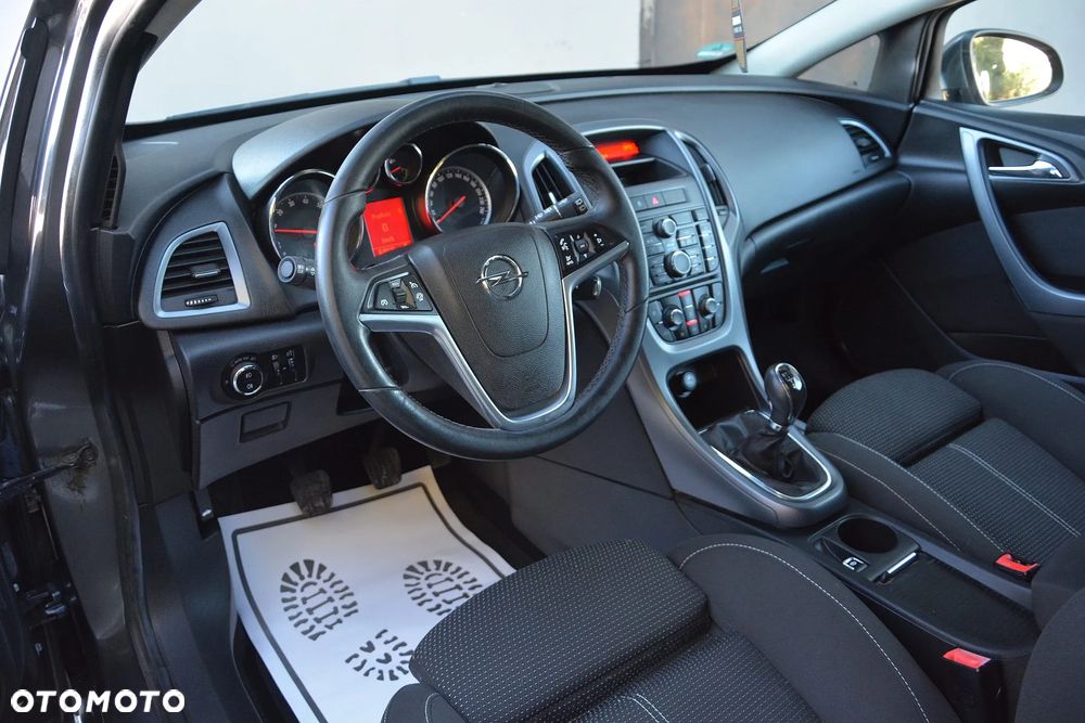 Opel Astra - 10
