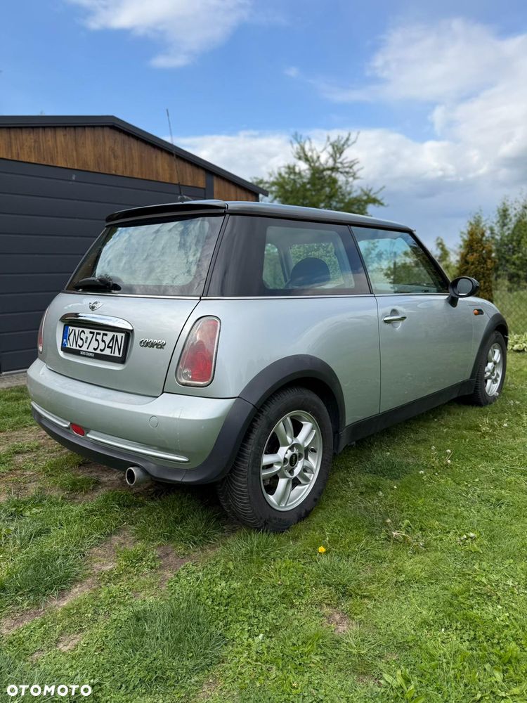 MINI Cooper Standard - 2
