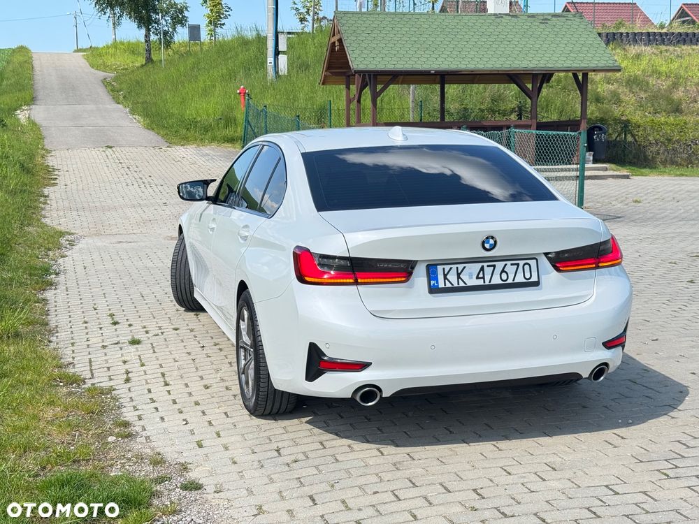 BMW Seria 3 320d - 12